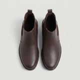 Par de botas Chelsea Sítio marrons visto de cima.