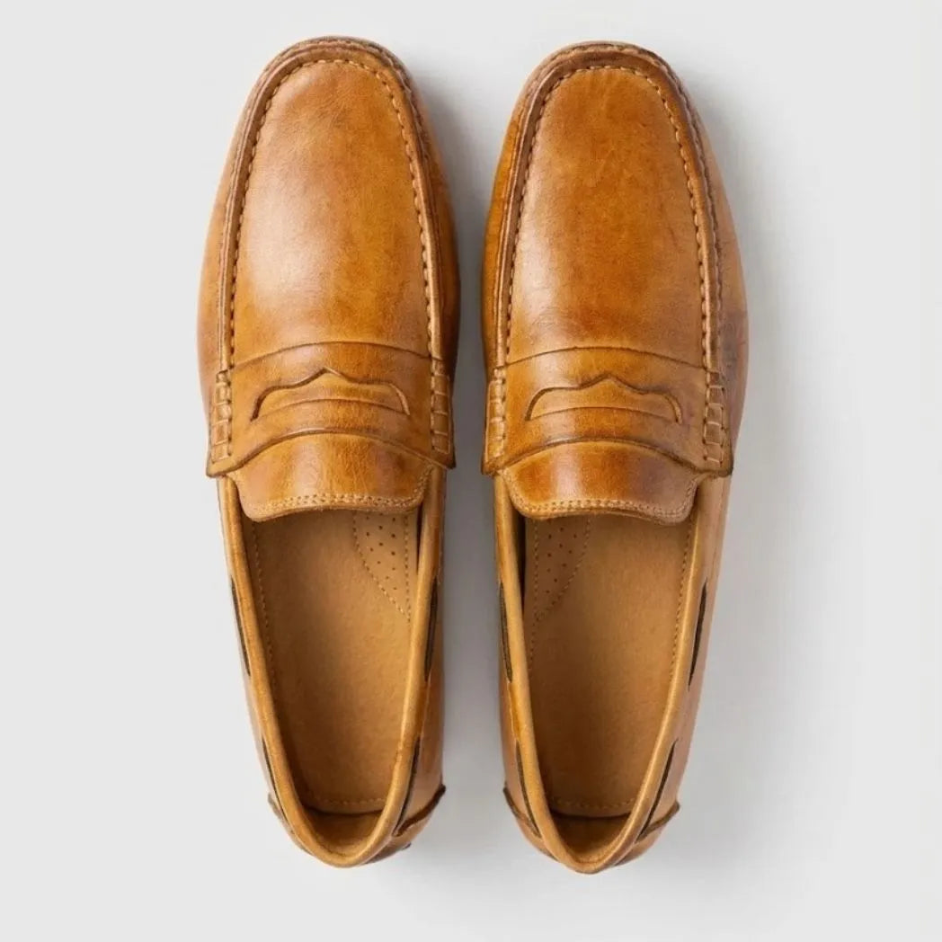 Mocassim Driver Penny de Couro Laranja: vista superior do modelo.