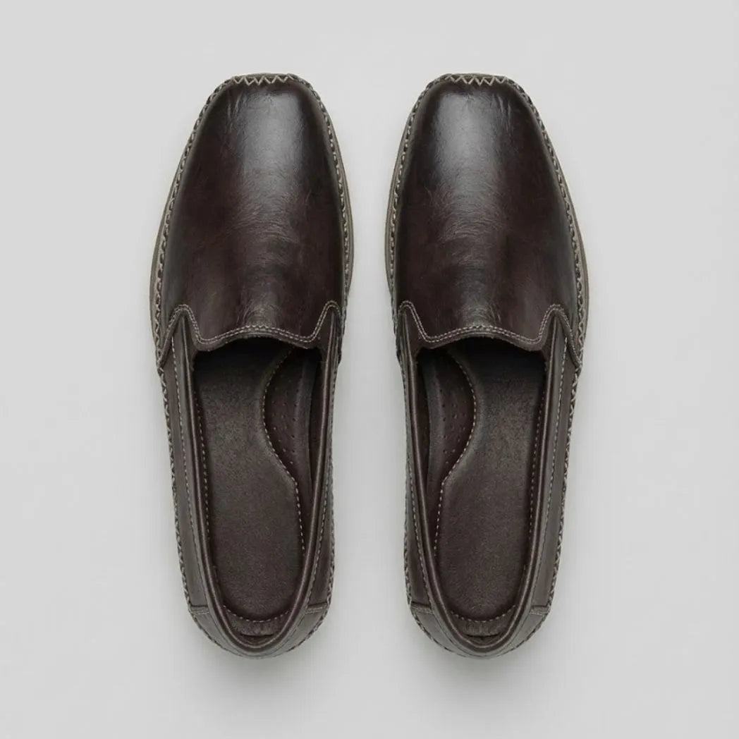 Mocassim Cognac de Couro Marrom Escuro: vista superior do modelo.