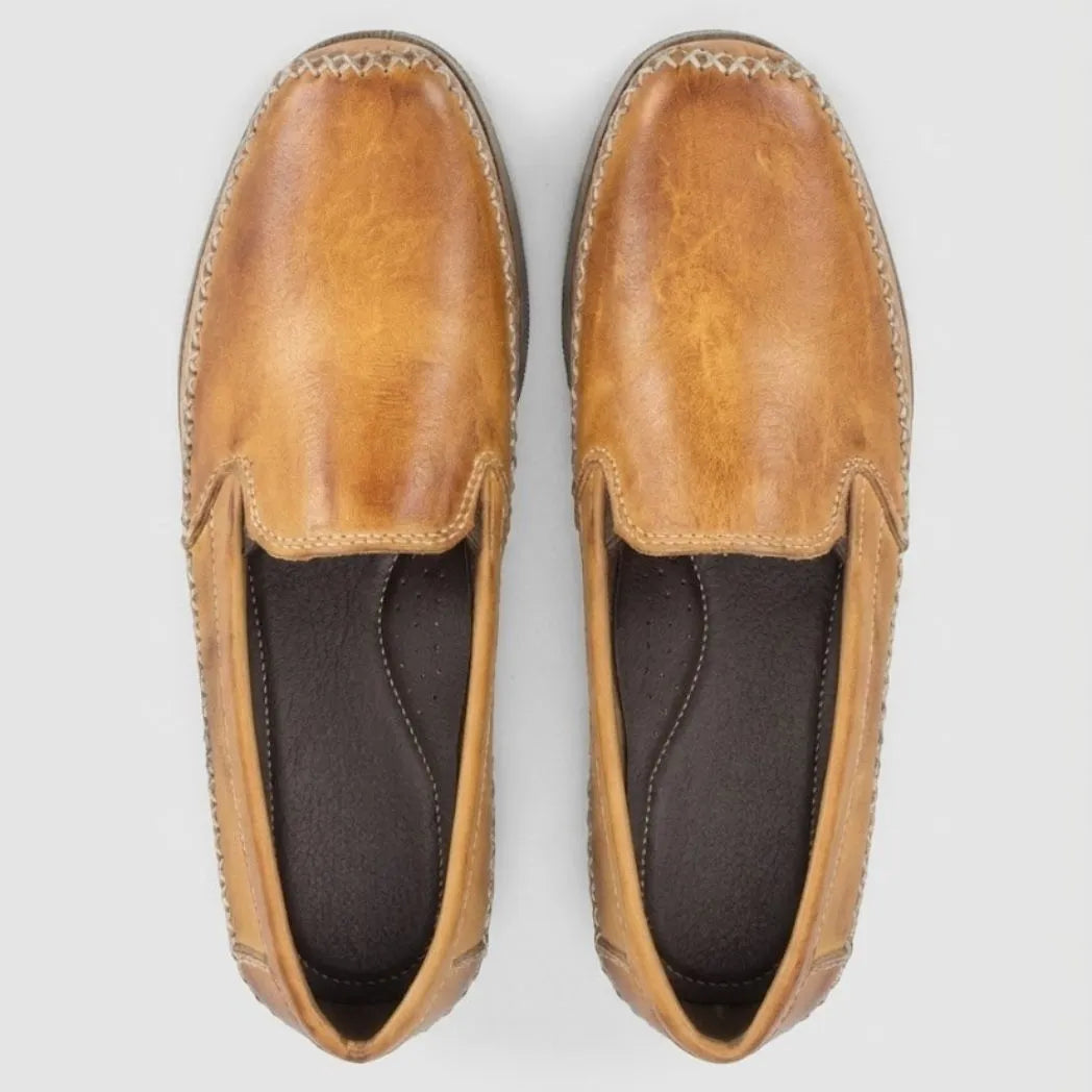 Mocassim Cognac de Couro Bege: vista superior do modelo.
