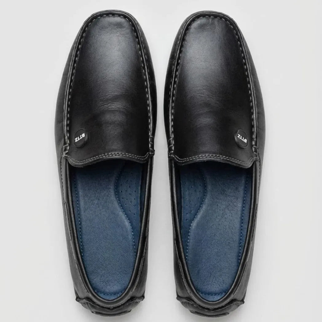 Mocassim Driver Cruise de Couro Preto: vista superior do modelo.