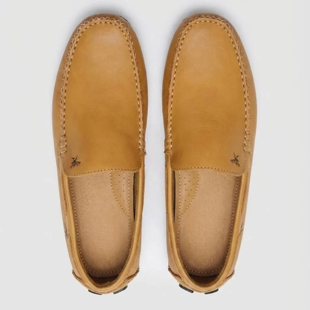 Mocassim Driver Vancouver de Couro Bege: vista superior do modelo.