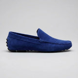 Mocassim Driver de Couro Capri Nero na cor azul, em vista lateral.