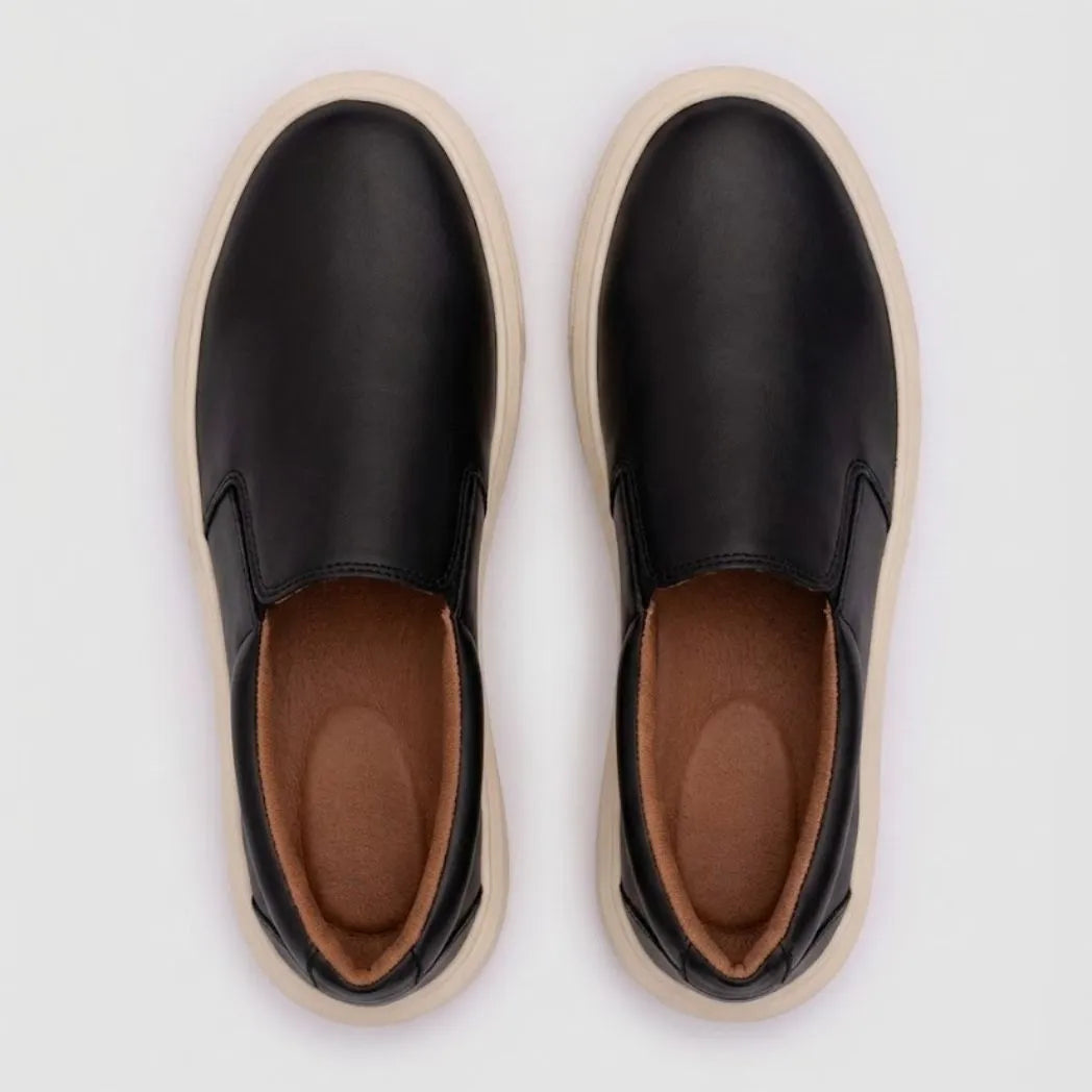 Mocassim Slip On Casual de Couro Preto: vista superior do modelo.