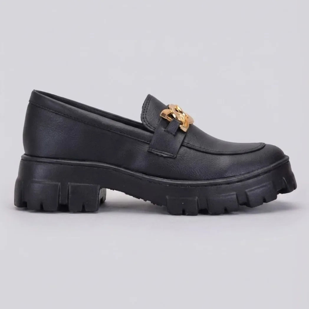 Mocassim Vanguard Tratorado na cor preto, em vista lateral.
