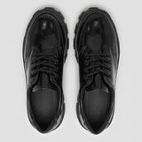 Par do modelo Mocassim Vanguard Tratorado, na cor preto, visto de cima.
